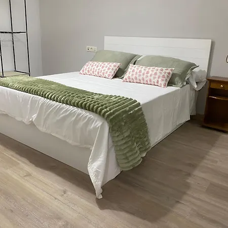 아파트 Piso Completo, Muy Cerca De La Playa De *